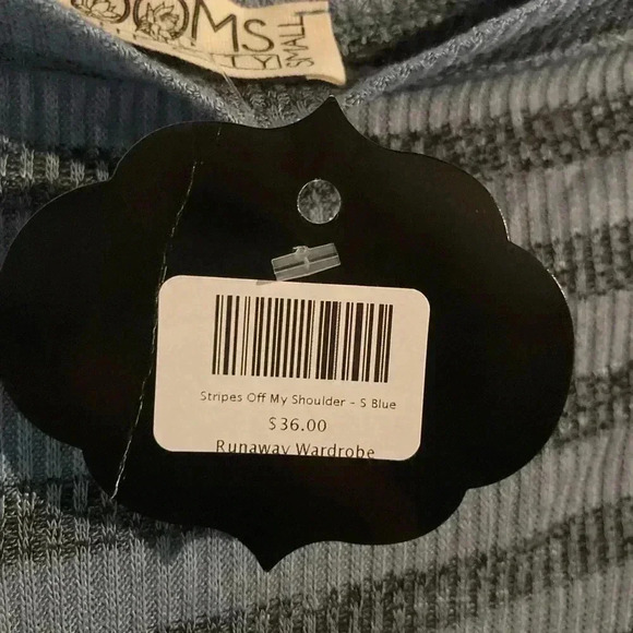 Blooms in the city long sleeve top size small - Picture 4 of 6